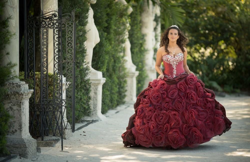 Planning a Spooky and Fun Quinceanera: A Guide to Halloween-Themed Celebrations