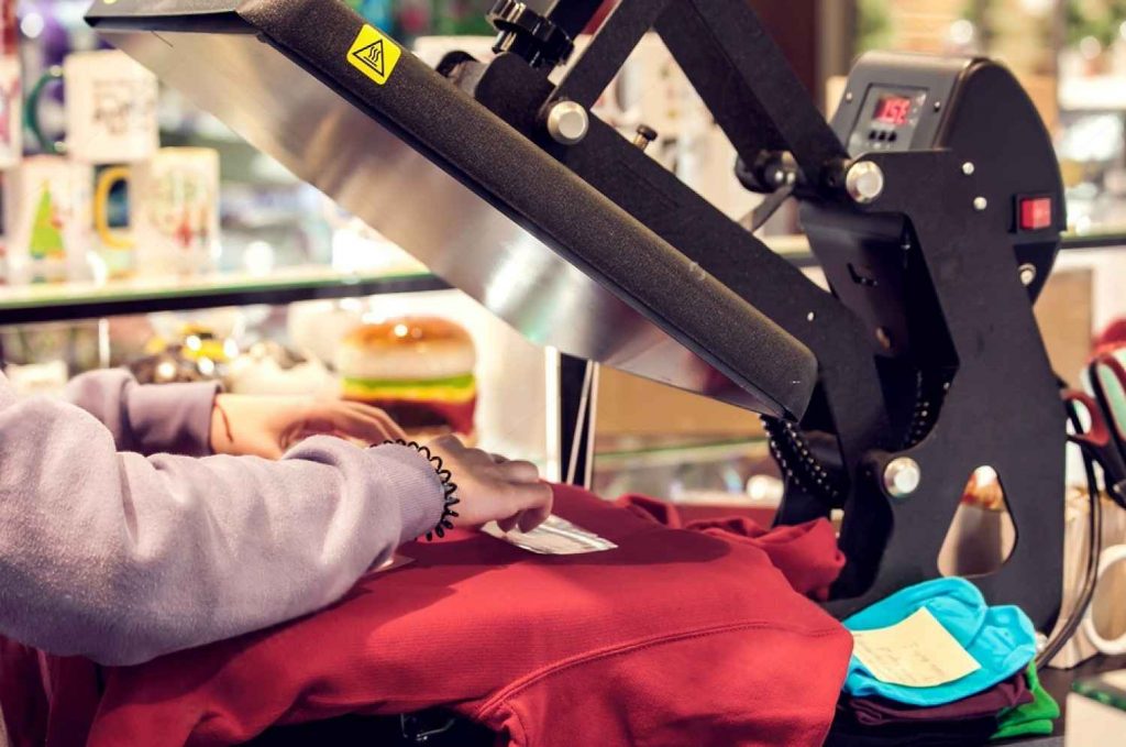 Exploring the Rise of Clothes Printing in the Fashion Industry